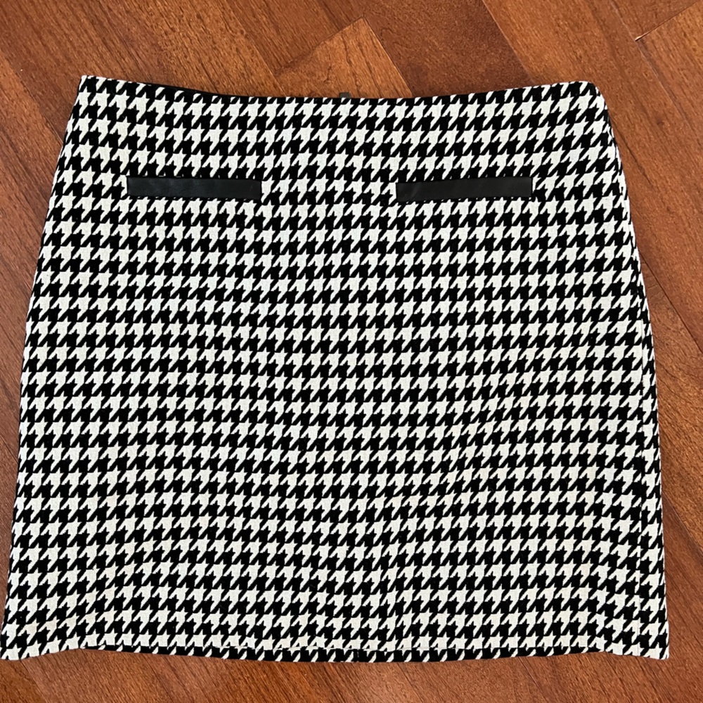 Winter check work skirt black & white cute US6 UK10